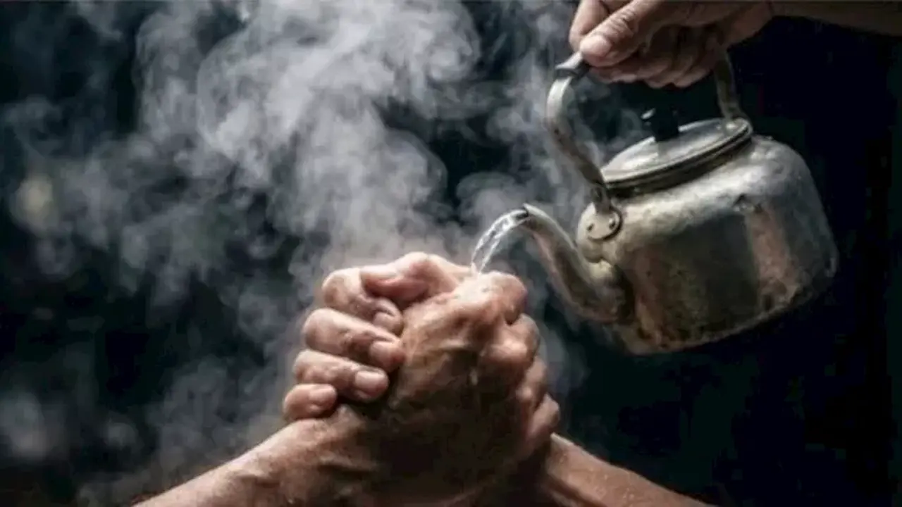 تحذير رسمي.. الإفتاء توضح حكم تريند الشاي المغلي وتكشف تطورات حالة الطقس